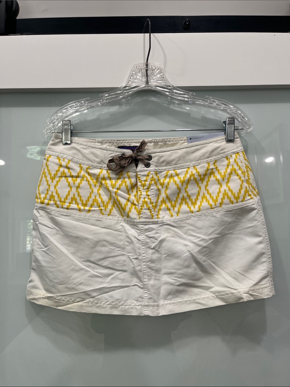 Patagonia White and Yellow Board Skirt Ikat Print, Size 4